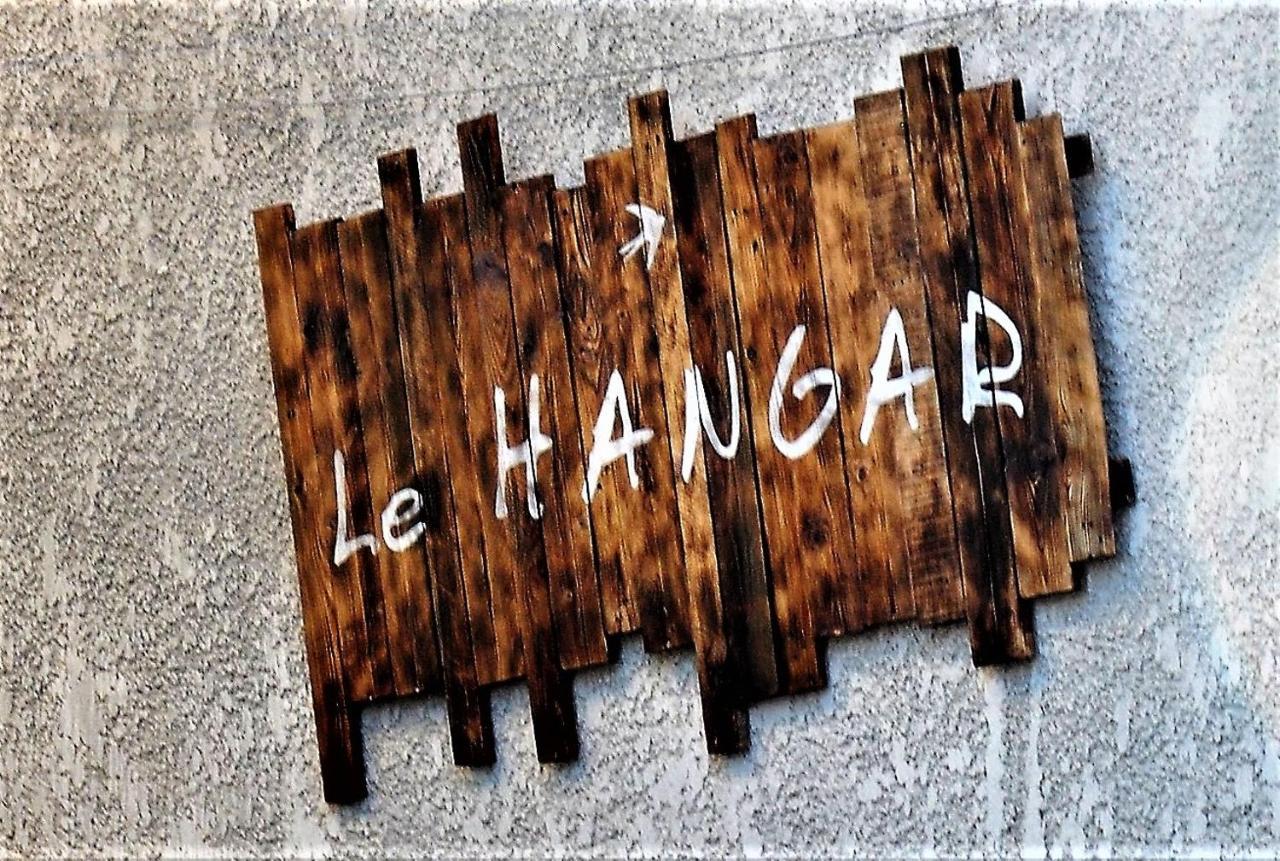 Le Hangar Saint-Jean-dʼAngély 外观 照片